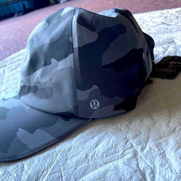 Running hat (( brand new )). - Picture 1 of 7